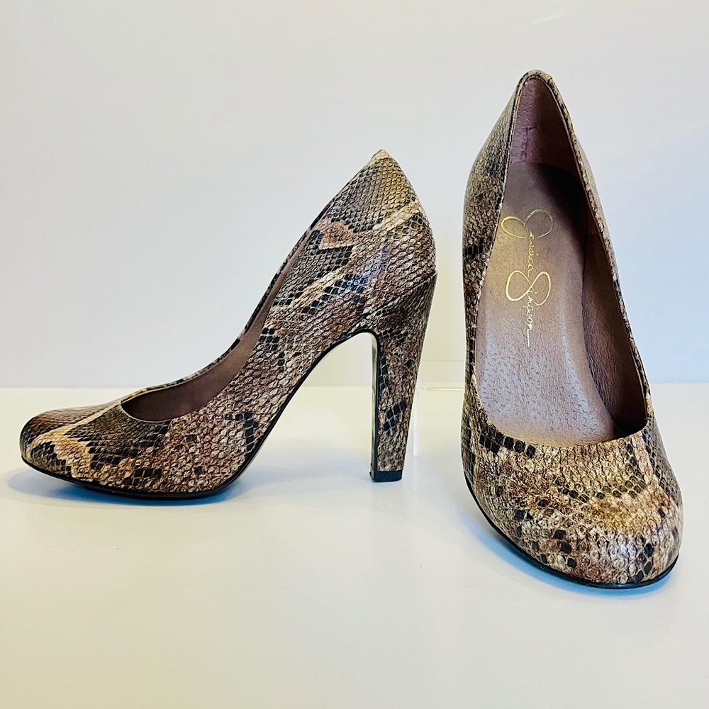 Jessica Simpson 4” Heels with Snakeskin Pattern Sz 5.5 / 35.5 Faux Leather Vegan